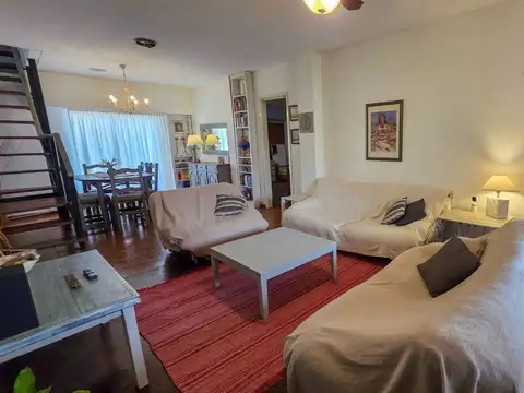 VENTA CASA 5 AMB CON PATIO COCHERA APTO CREDITO