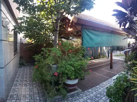 Depto Tipo Casa en Alquiler de 3 ambientes