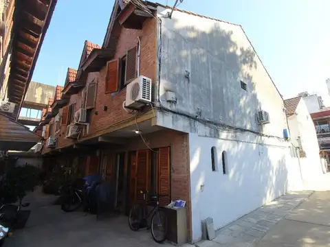 CARLOS CALVO 100