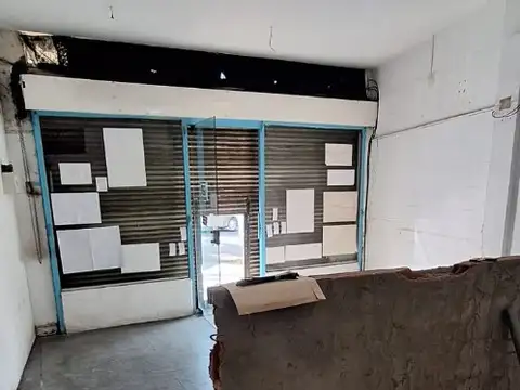 Local en Alquiler 301 años