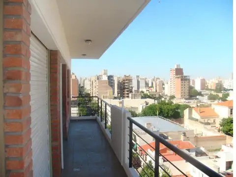 Departamento en Alquiler en Abasto, $ 450.000