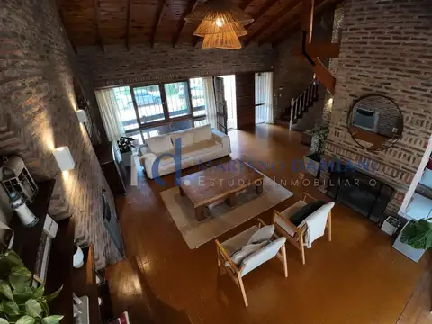 Casa en Alquiler Temporal con 1 cochera