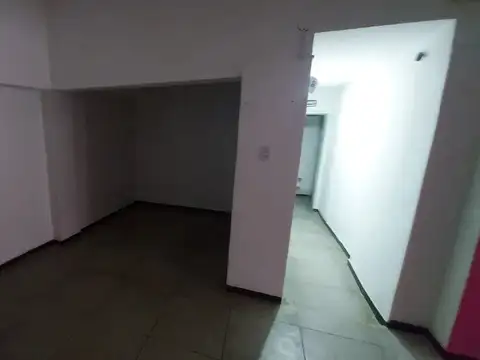 Local en Alquiler Via Pública