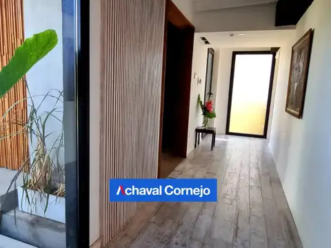 Venta | Casa al agua en barrio Muelles en una planta con estanque  | Puertos