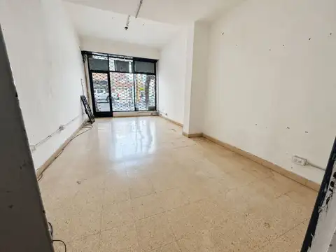 VENTA LOCAL  A LA CALLE ZONA PLAZA MITRE