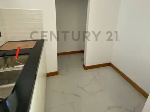 19 entre 48 y 49 800, Piso 0