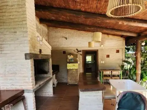 Casa Quinta en venta - 2 Dormitorios 2 Baños - Uruguay