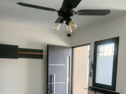 Depto Tipo Casa en Alquiler de 2 ambientes
