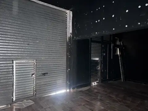 Local - Alquiler - Argentina, La Matanza - AV. LURO 5581