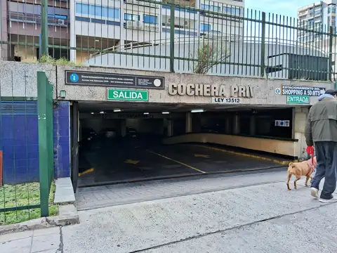Cochera en PALERMO frente a Alto Palermo