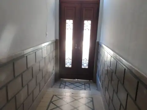 Ambrosio Olmos 1200, Piso 1°