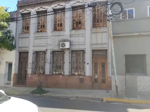 PH de dos ambientes, primer piso por escalera