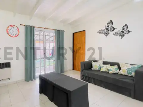 Casa de 3 ambientes en venta en Altos de Pacheco con jardín y garage