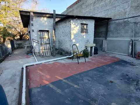 Casa en venta con amplio lote