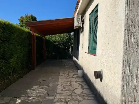 Casa en Venta en Barrio Parque Leloir, USD 145.000