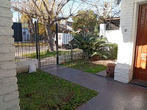 Casa - Alquiler - Argentina, Merlo - SOLIS 700
