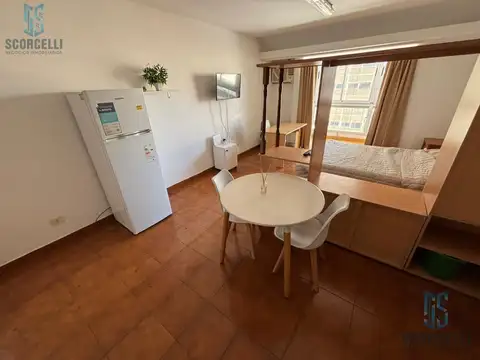 Depto. de 34 m2/ Balcón cub/ Super luminoso/ Reciclado con vista abierta!!