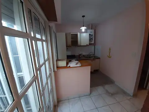 America 3100, Piso pb