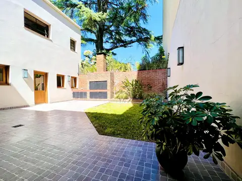 Estupenda Casa en Alquiler con Jardín - Villa Devoto