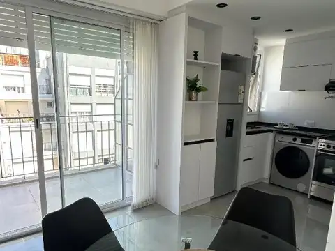 DEPARTAMENTO DOS AMBIENTES CON BALCÓN TERRAZA