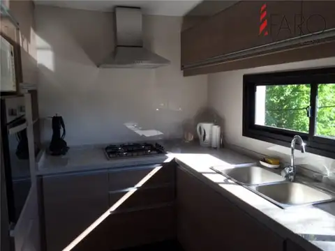 Casa en Alquiler de 3 dormitorios