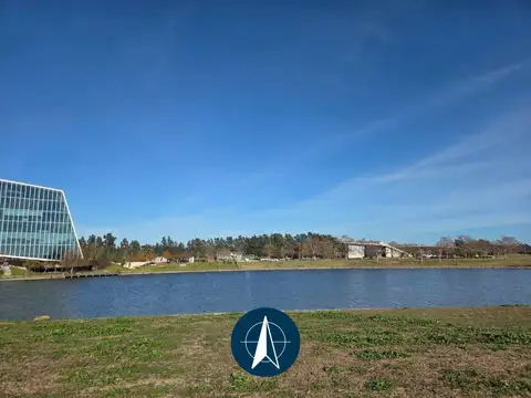 Lote en venta al lago en Silvestre, Nordelta. Financiación directa de Nordelta!