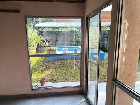 Vende Casa Americana 3 Ambientes, Plátanos. Berazategui