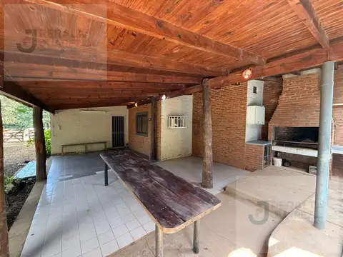 Casa 3 ambientes con 2 baños