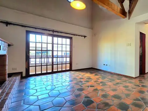 Depto Tipo Casa en Venta de 4 ambientes