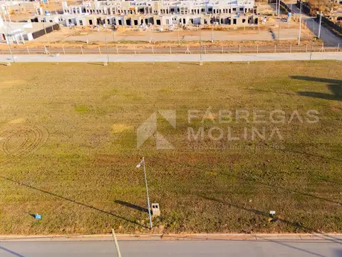 Terreno en Venta 26  mts Fondo