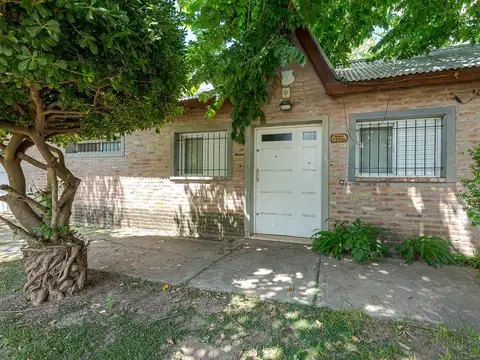 Olmos  entre Juan Jose Paso y La Reoublica