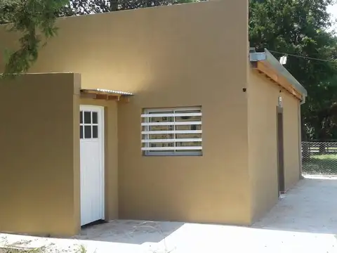Casa 3 ambientes con 1 baño