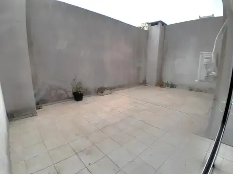 Departamento 2 Ambientes (Pb) en Alquiler - Zona San Cristób