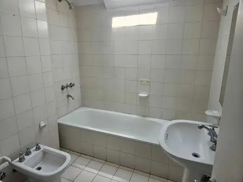 Departamento 3 ambientes con 2 baños