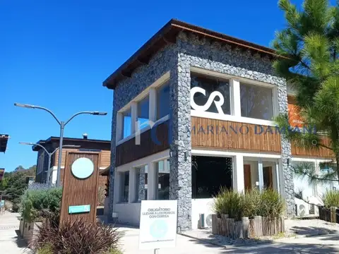 Paseo Comercial 100
