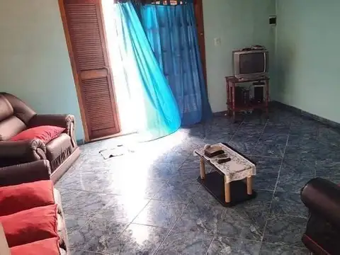 LOCAL Y DPTO 5 AMB - VENTA JUNTOS O SEPARADOS -