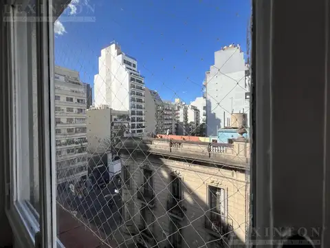 2 AMBIENTES EN EL LIMITE DE BOEDO Y BALVANERA - VISTA ABIERTA PISO ALTO - BAÑO RECICLADO A NUEVO