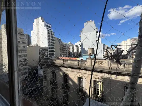 2 AMBIENTES EN EL LIMITE DE BOEDO Y BALVANERA - VISTA ABIERTA PISO ALTO - BAÑO RECICLADO A NUEVO