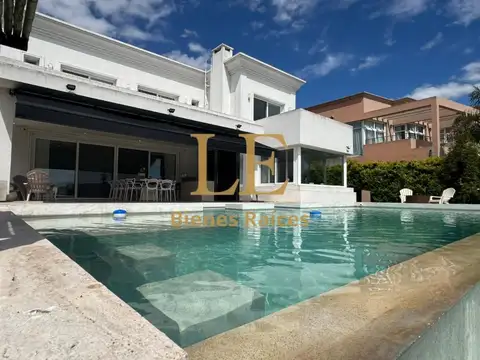 Casa en Alquiler en El Naudir, USD 4.000
