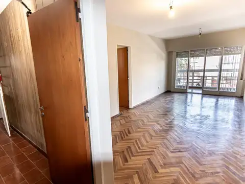 Departamento 4 ambientes con 2 baños