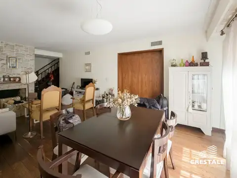 Casa 5 ambientes con 3 baños