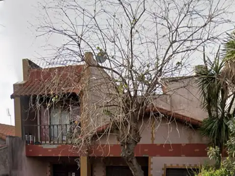 Casa en venta - Lote propio a reciclar