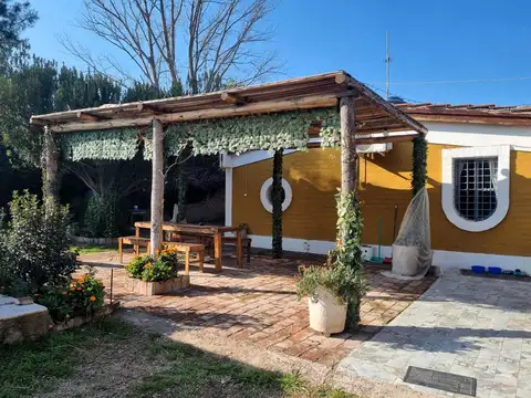 Venta casa con pileta en Las Compuertas