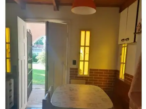 Casa 3 ambientes con 2 baños