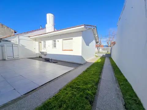 PH 3 amb. patio + Deposito 80m2- AP. PROFESIONAL- Roca e Italia