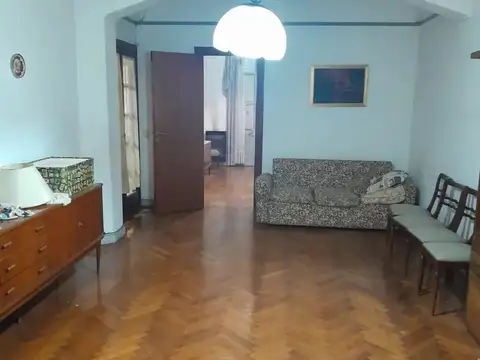 Coronel Ramón Lorenzo Falcón 1300, Piso PB