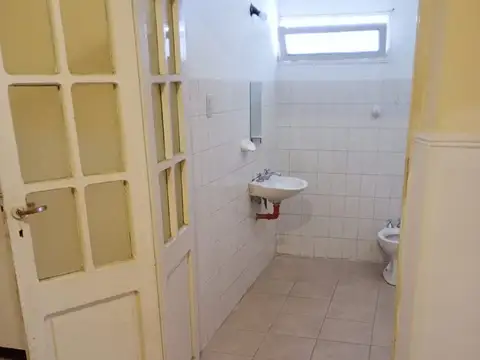 Departamento 14 ambientes con 7 baños
