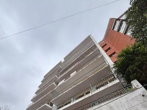 Departamento 2 dormitorio c/cochera ubicado en calle 46 e/6 - La Plata