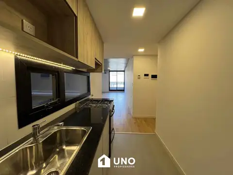 Ituzaingo y Buenos Aires - Dpto de 2 Dormitorios Externo. Posibilidad cochera.