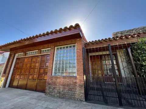 Casa Chalet  en Venta en Quilmes Oeste, Quilmes, G.B.A. Zona Sur